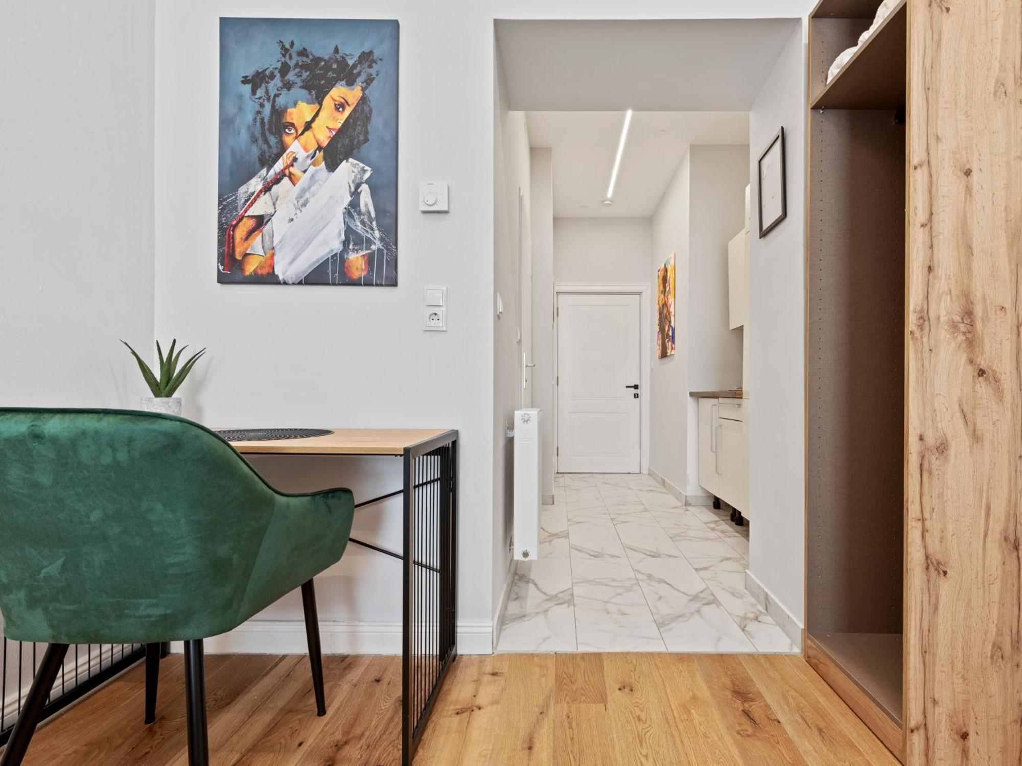 Sky9 Apartments District 17 Виена Екстериор снимка
