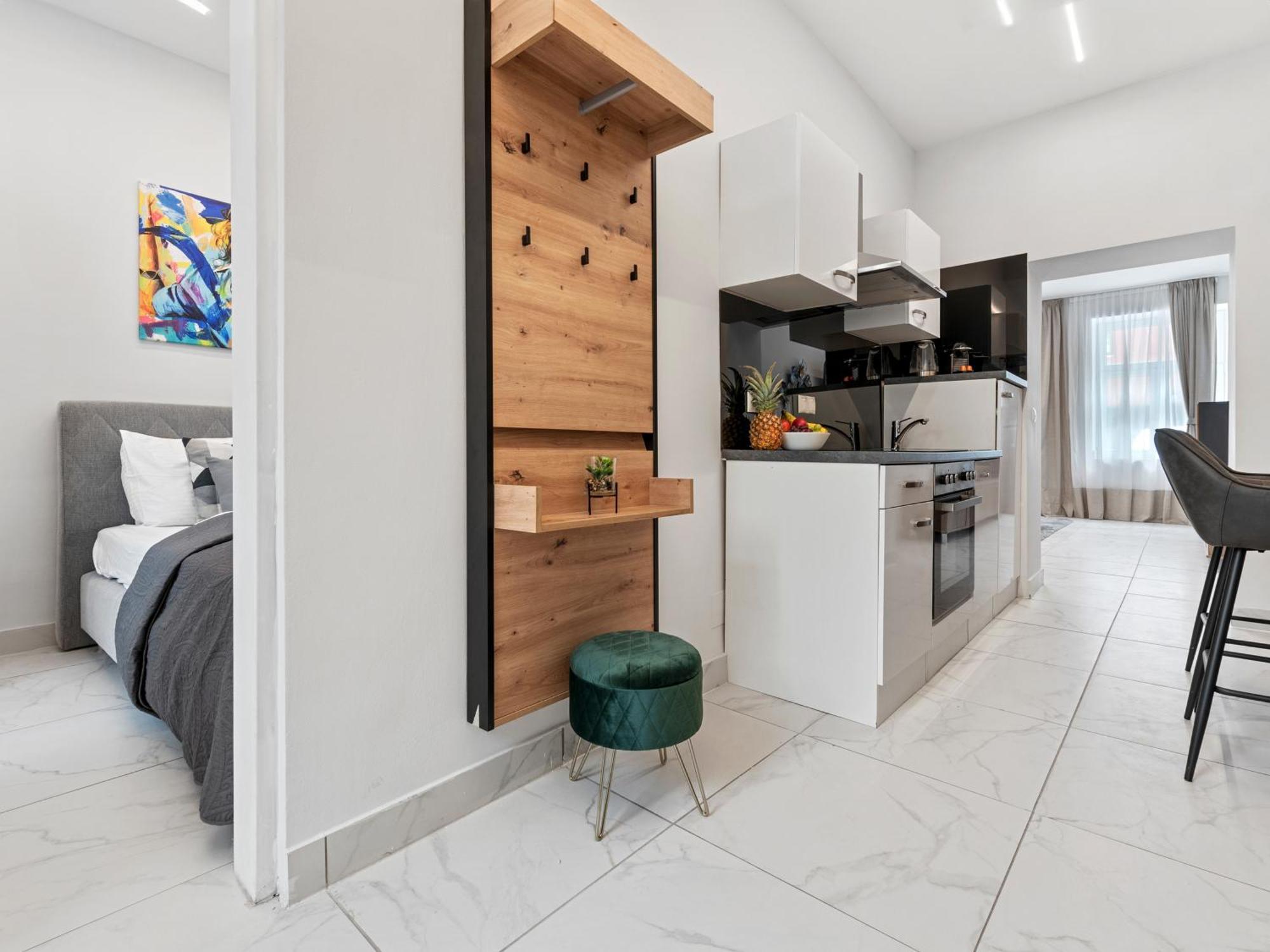 Sky9 Apartments District 17 Виена Екстериор снимка
