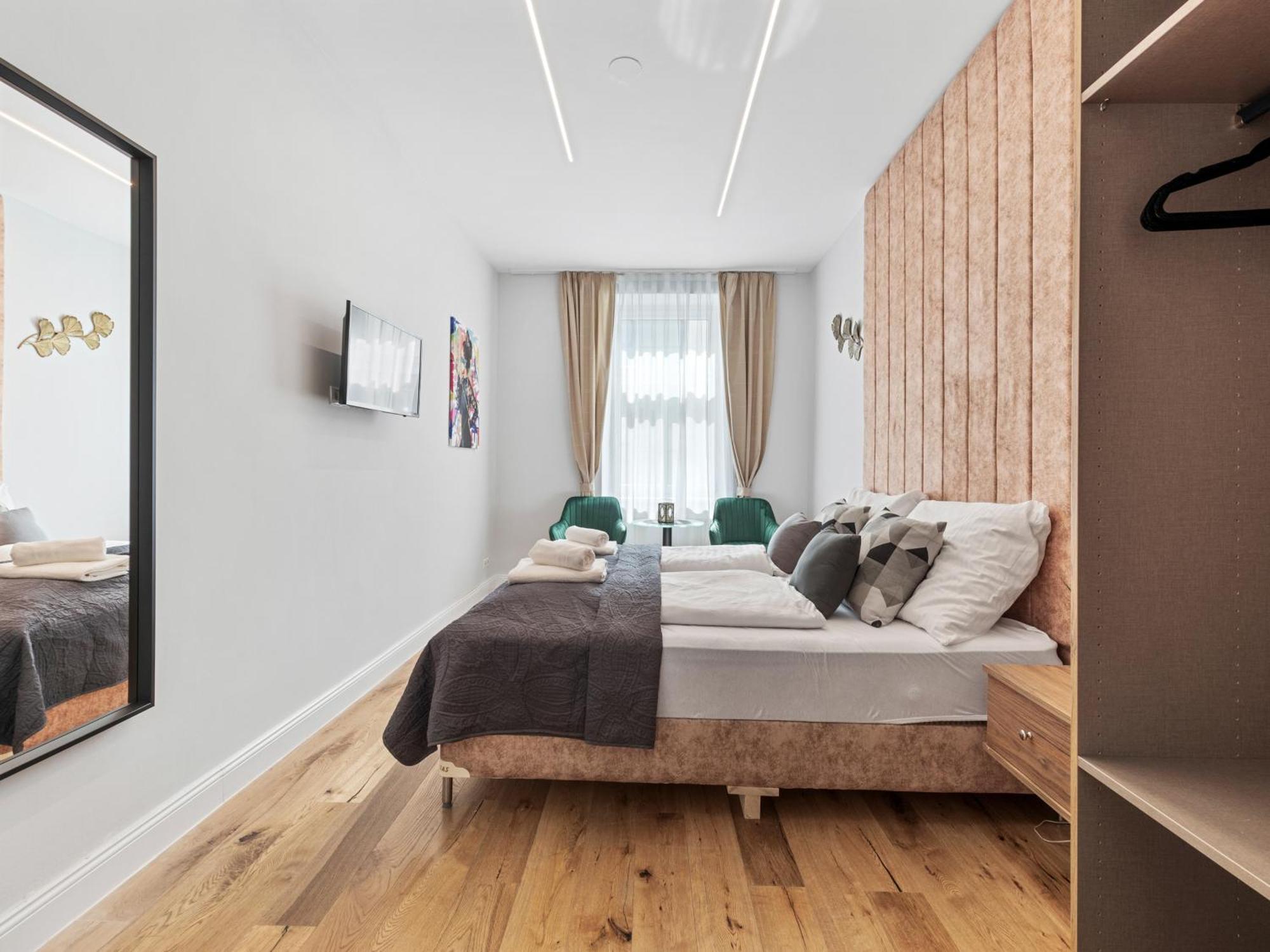 Sky9 Apartments District 17 Виена Екстериор снимка