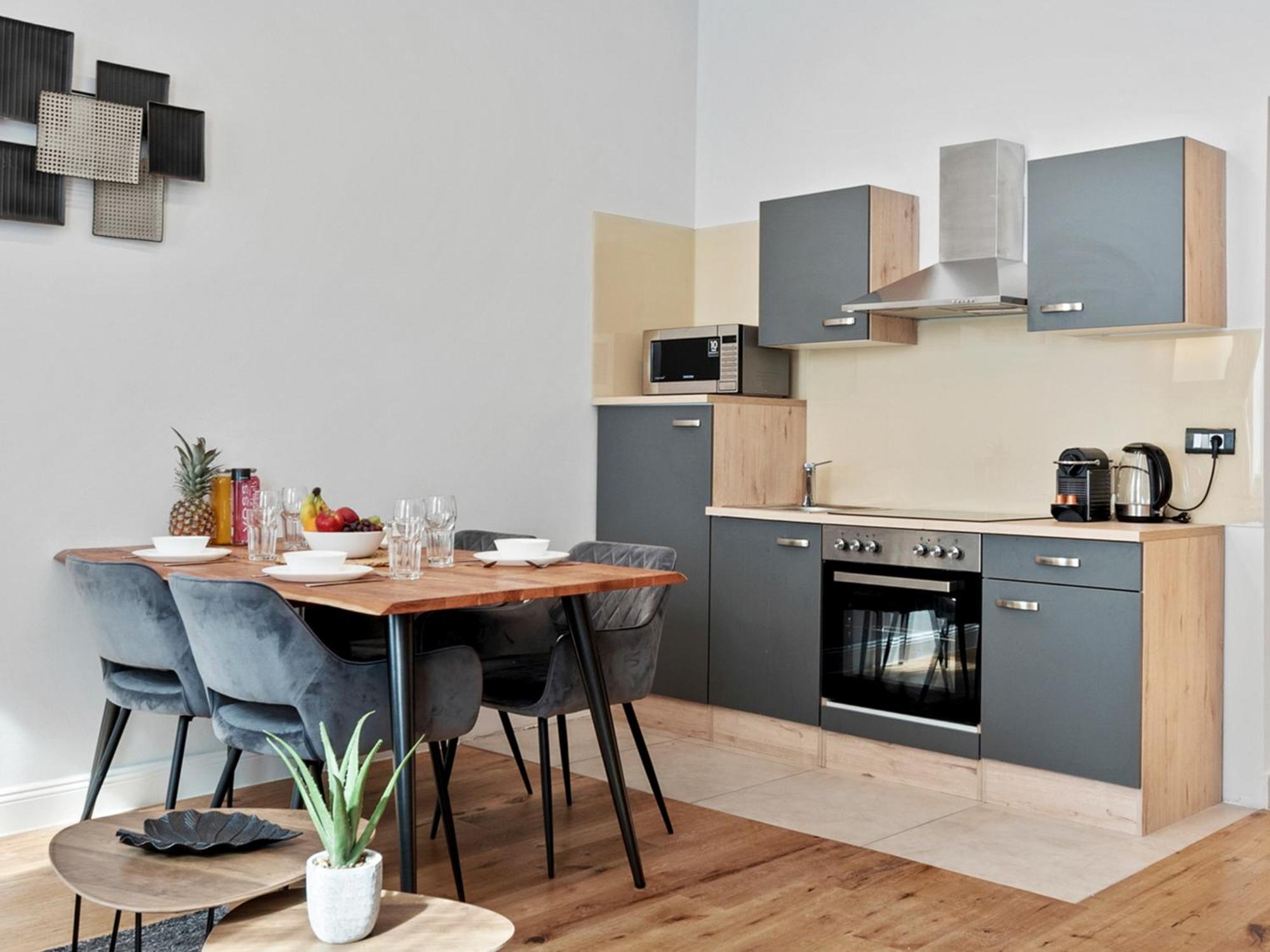 Sky9 Apartments District 17 Виена Екстериор снимка