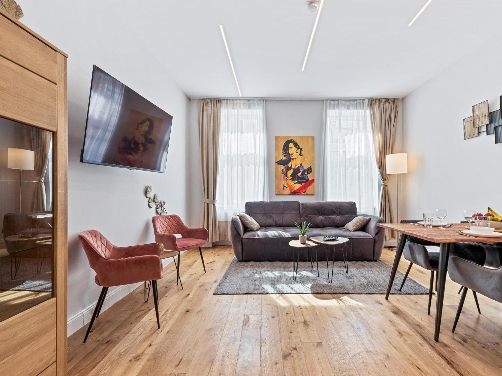 Sky9 Apartments District 17 Виена Екстериор снимка